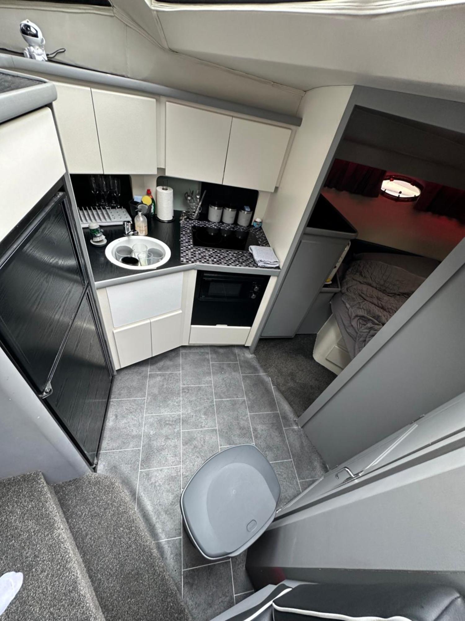 Yacht "X" - 44 Foot Modern Yacht On 5 Star Ocean Village Marina - Minutes Away From City Centre And Cruise Terminals, Free Parking ,Spa Package Available! Southampton Kültér fotó