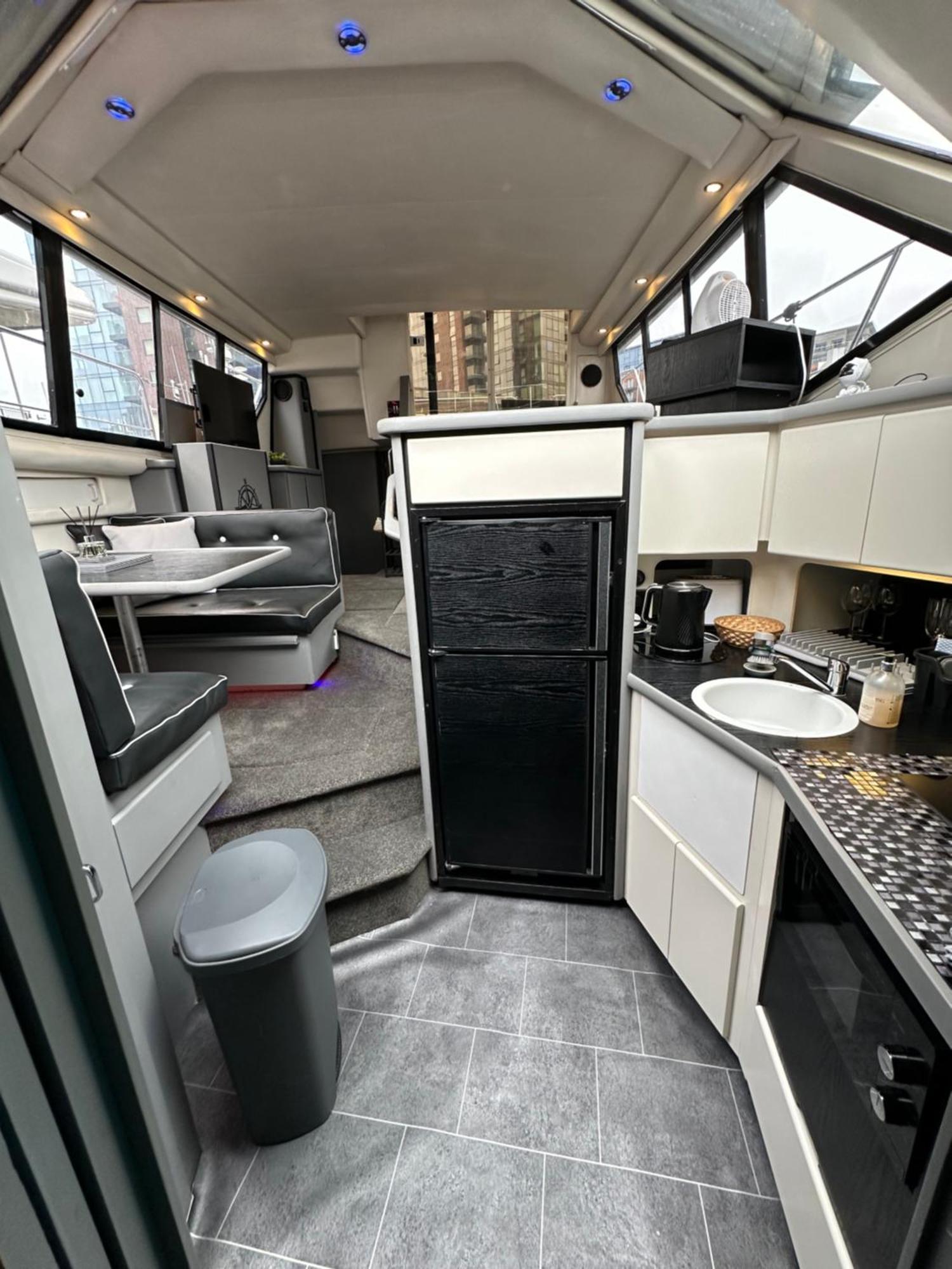 Yacht "X" - 44 Foot Modern Yacht On 5 Star Ocean Village Marina - Minutes Away From City Centre And Cruise Terminals, Free Parking ,Spa Package Available! Southampton Kültér fotó
